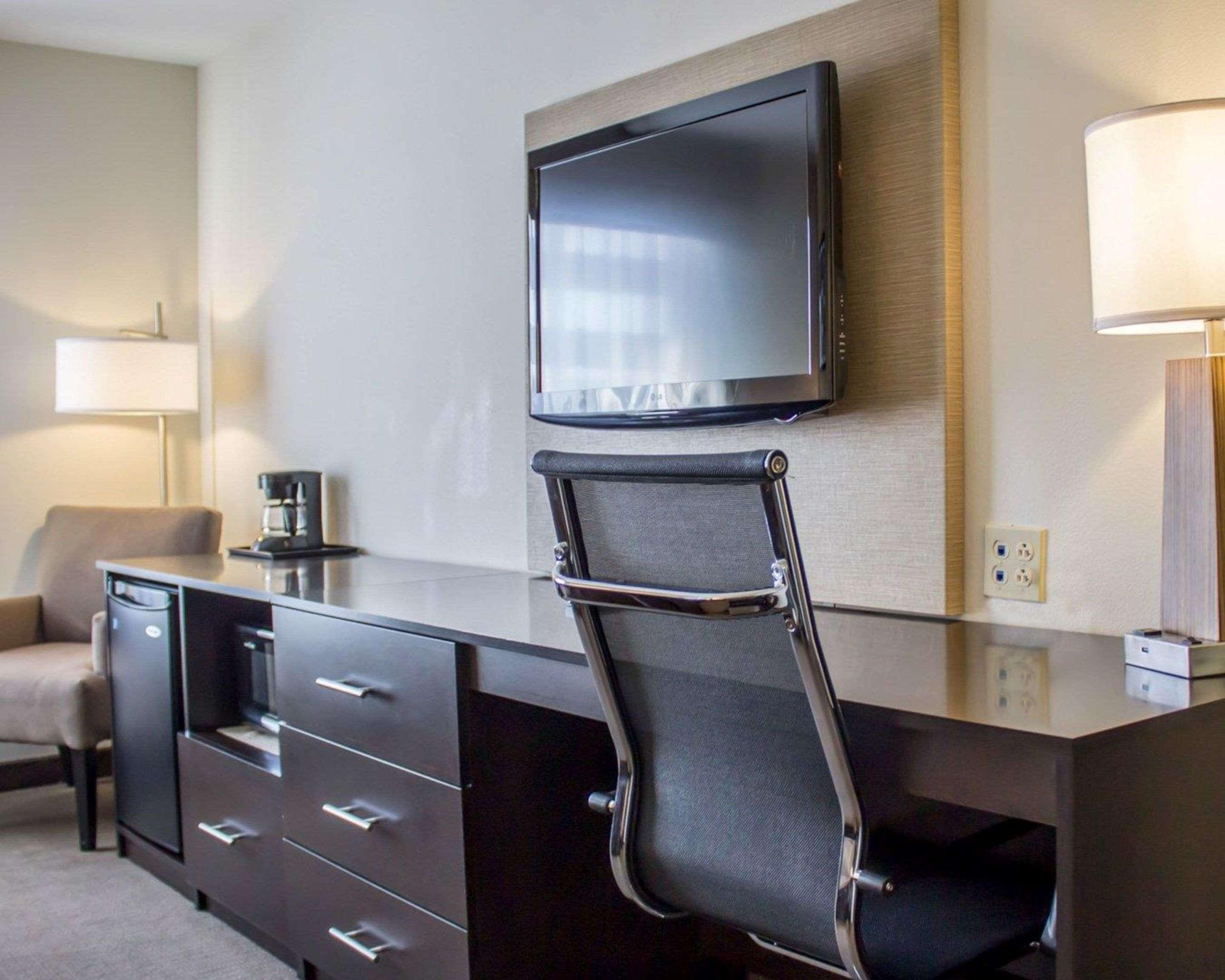 Sleep Inn & Suites Moundsville - Wheeling Dış mekan fotoğraf