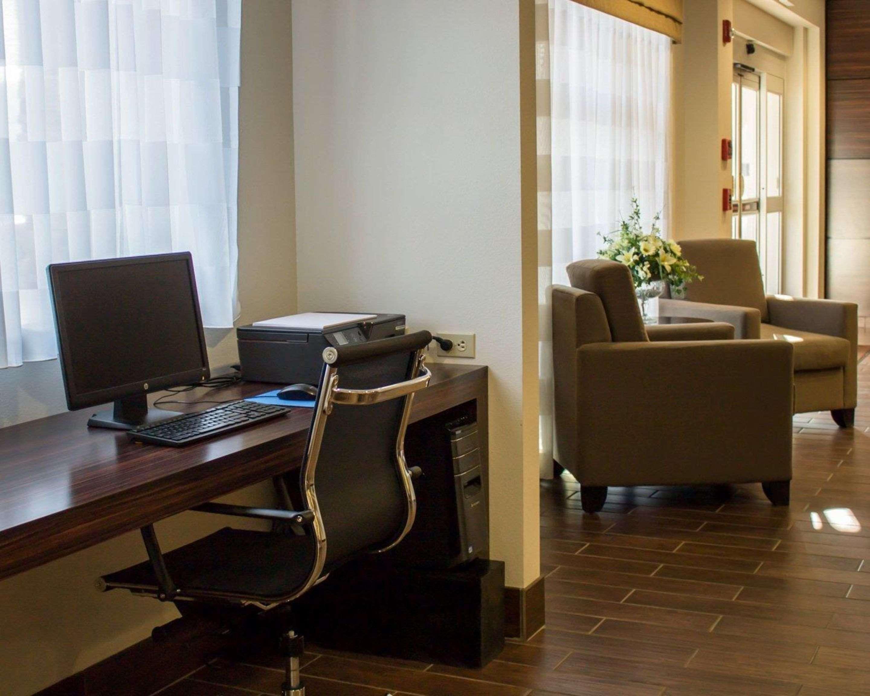 Sleep Inn & Suites Moundsville - Wheeling Dış mekan fotoğraf