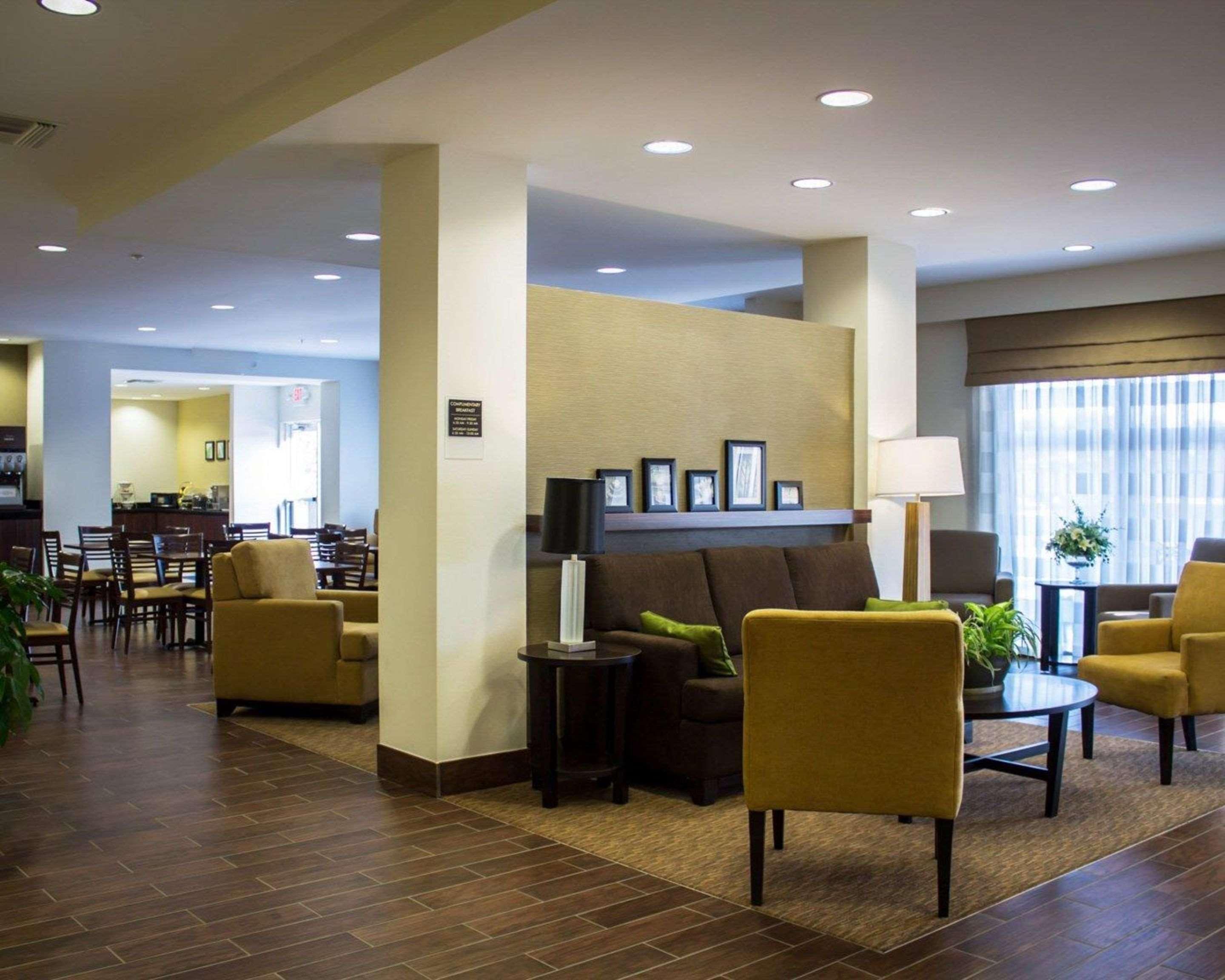 Sleep Inn & Suites Moundsville - Wheeling Dış mekan fotoğraf